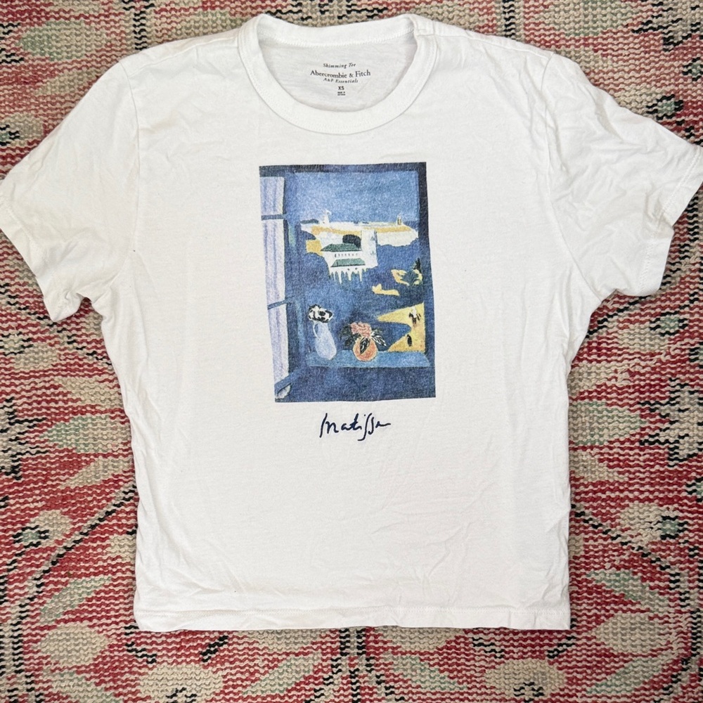 Abercrombie & Fitch White Skimming Tee